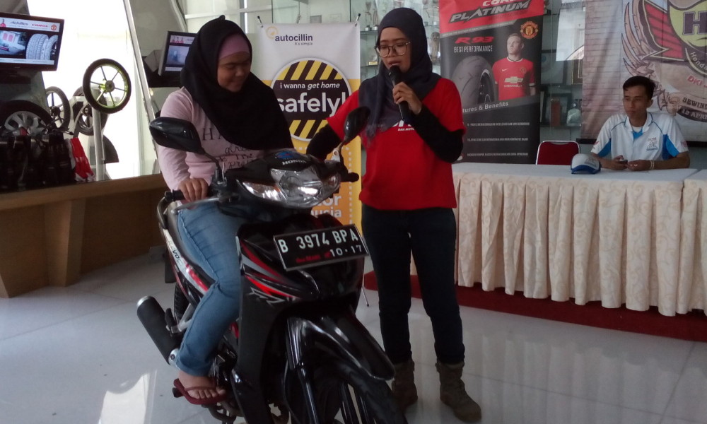 Safety Riding HRC  Jakarta Dibalut Pelatihan Jurnalistik 