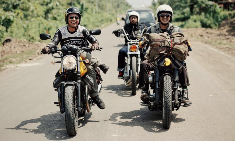 1000 Kilometer Film Dokumenter Tentang Touring Motor 