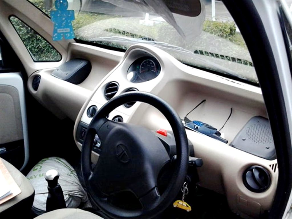 Interior Mobil Murah Tata Nano