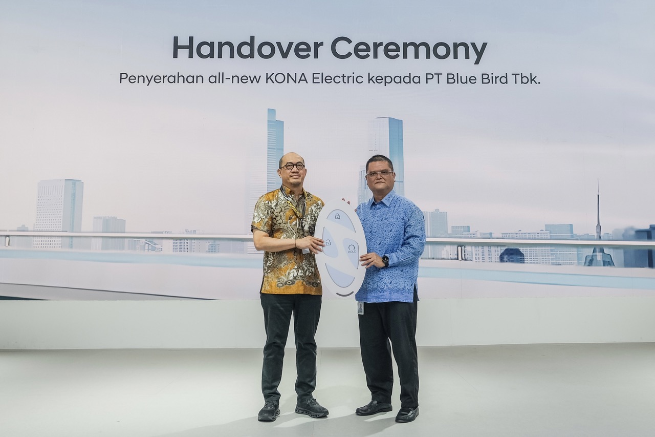 Blue Bird Beli Hyundai Kona Electric