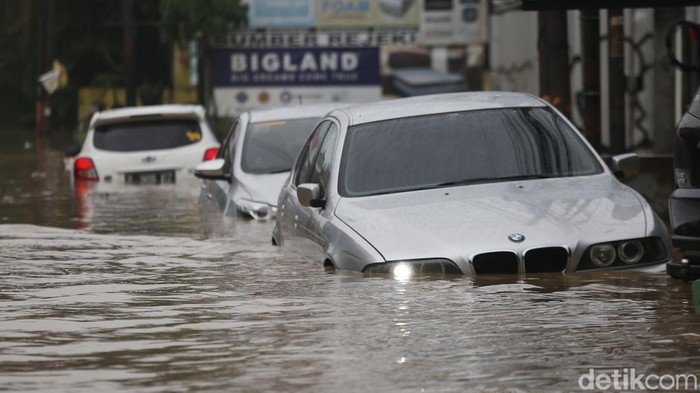 Mobil Bekas Banjir